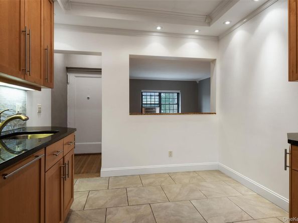 1444 Boston Post Road 2G, Larchmont NY 10538