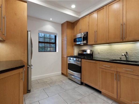 1444 Boston Post Road 2G, Larchmont NY 10538