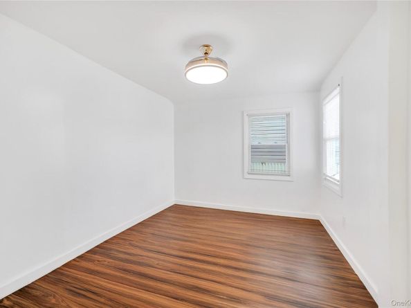 192-23 116th Road, Saint Albans NY 11412