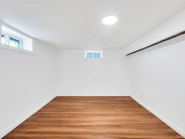 192-23 116th Road, Saint Albans NY 11412