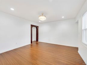 192-23 116th Road, Saint Albans NY 11412