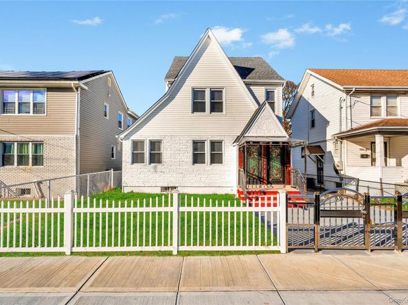 192-23 116th Road, Saint Albans NY 11412