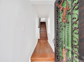 192-23 116th Road, Saint Albans NY 11412