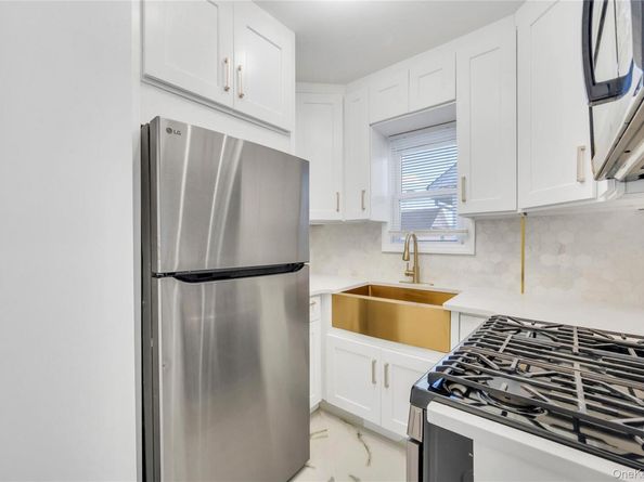 192-23 116th Road, Saint Albans NY 11412