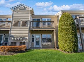 1207 Willow Lane, Valley Stream NY 11580