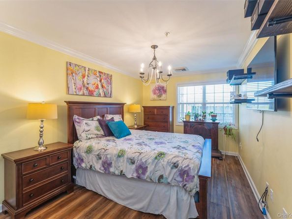 1207 Willow Lane, Valley Stream NY 11580