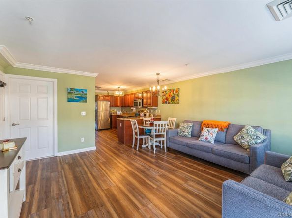 1207 Willow Lane, Valley Stream NY 11580