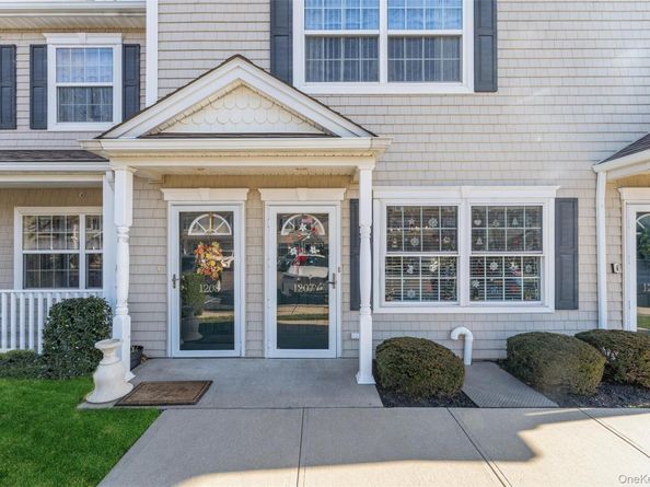 1207 Willow Lane, Valley Stream NY 11580