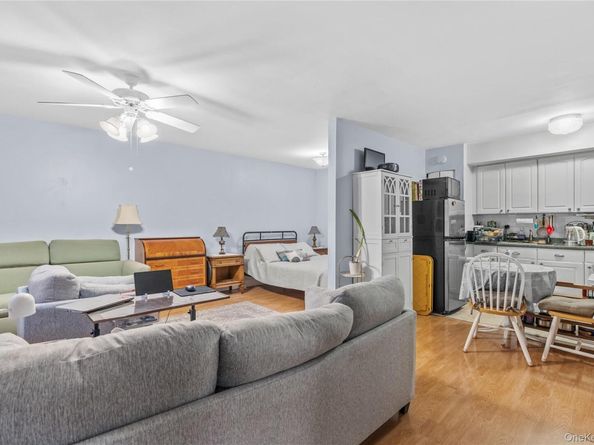 59 Fieldstone Drive 18, Hartsdale NY 10530