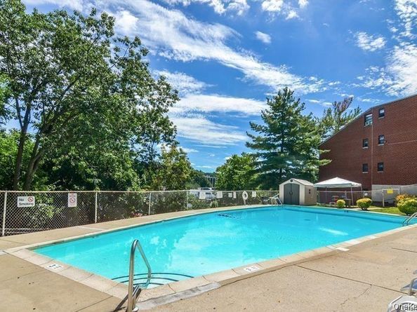 59 Fieldstone Drive 18, Hartsdale NY 10530