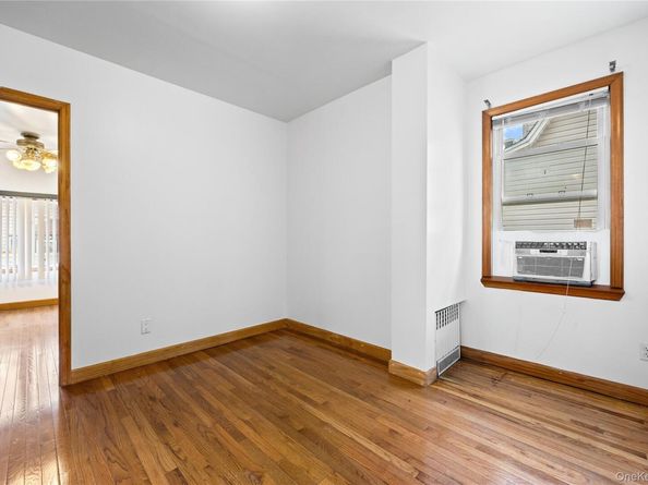 42-25 189th Street, Flushing NY 11358