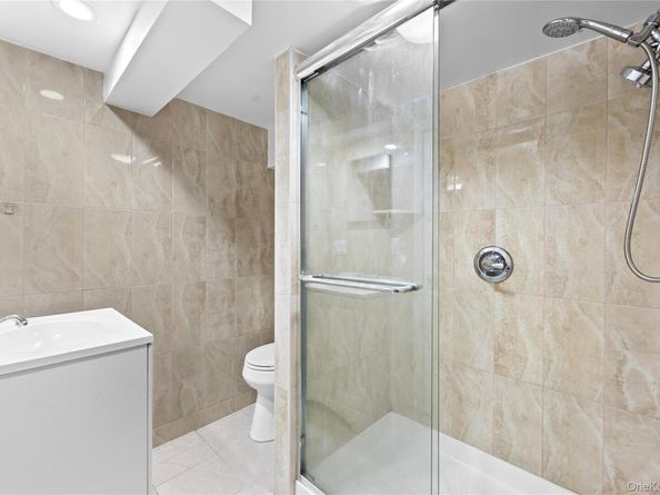 42-25 189th Street, Flushing NY 11358