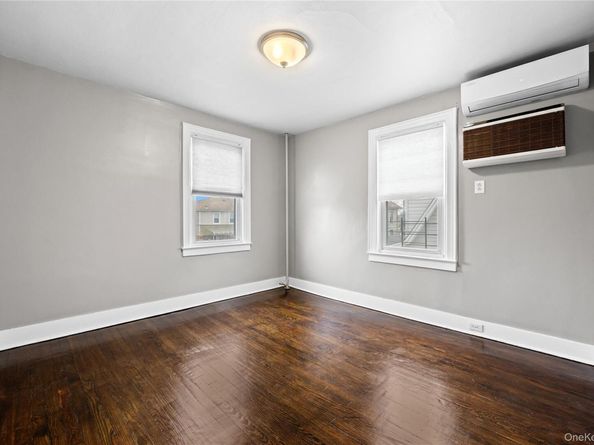 42-25 189th Street, Flushing NY 11358