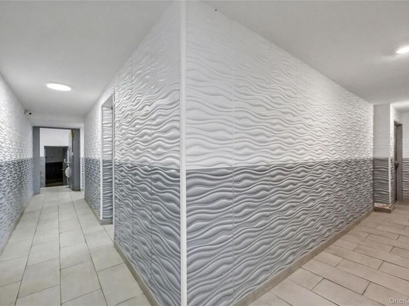 1577 E 17th Street 6M, Brooklyn NY 11230