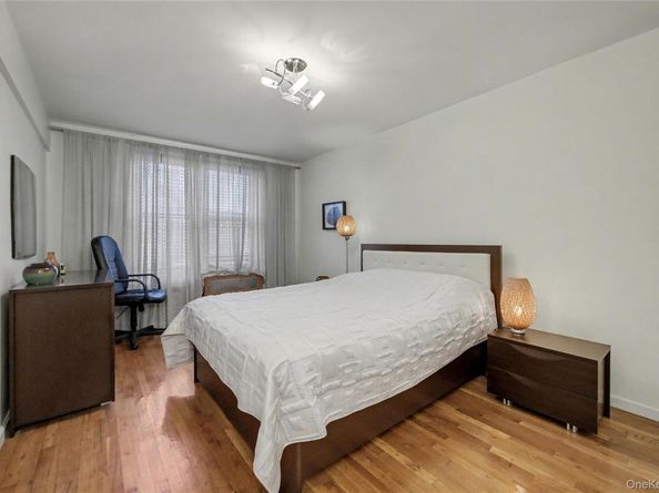 1577 E 17th Street 6M, Brooklyn NY 11230