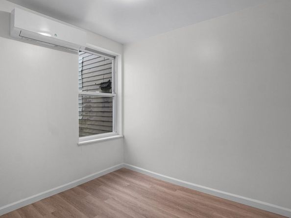 681 Rhinelander Avenue, Bronx NY 10462