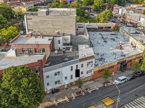 681 Rhinelander Avenue, Bronx NY 10462