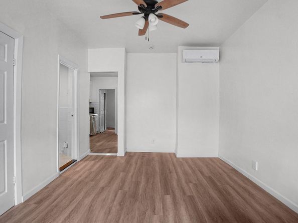 681 Rhinelander Avenue, Bronx NY 10462