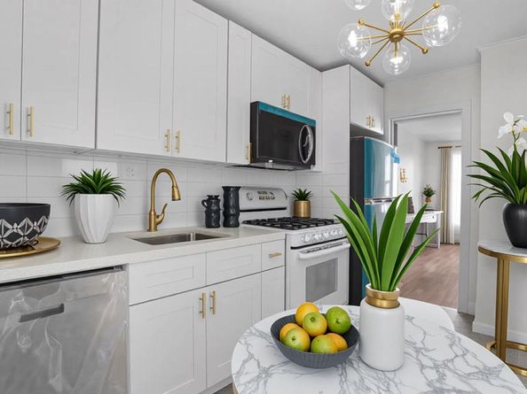 681 Rhinelander Avenue, Bronx NY 10462