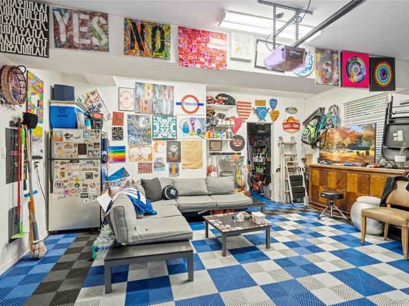 96 Oakdale Lane, Roslyn Heights NY 11577