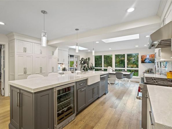 96 Oakdale Lane, Roslyn Heights NY 11577