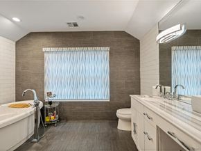 96 Oakdale Lane, Roslyn Heights NY 11577