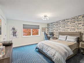 96 Oakdale Lane, Roslyn Heights NY 11577