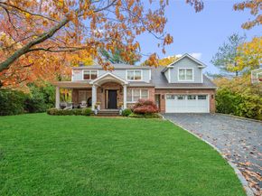 96 Oakdale Lane, Roslyn Heights NY 11577