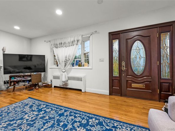 16803 Cryders Lane, Whitestone NY 11357