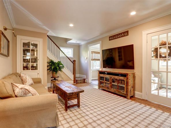 45 Woodland Avenue, Rockville Centre NY 11570