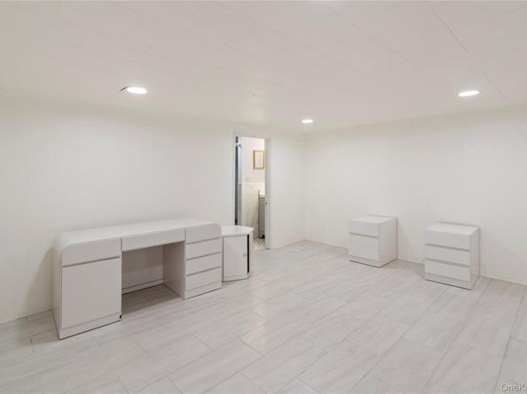 9 Oak Shore Drive, Bayville NY 11709