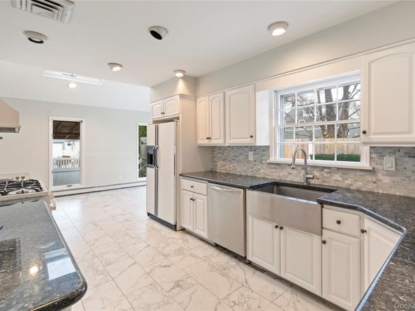 9 Oak Shore Drive, Bayville NY 11709