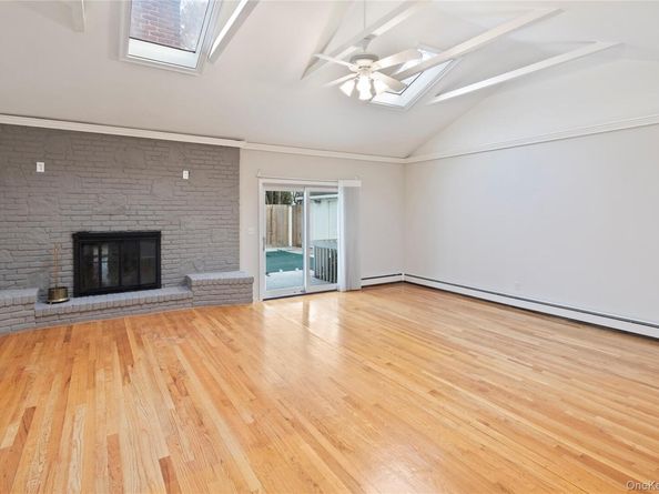 9 Oak Shore Drive, Bayville NY 11709