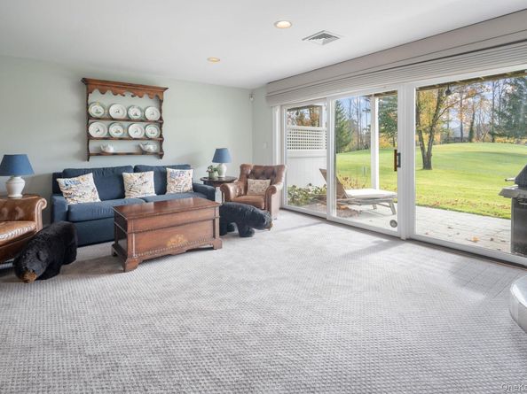 19 Club Court, Pleasantville NY 10570