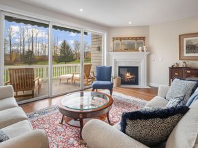 19 Club Court, Pleasantville NY 10570