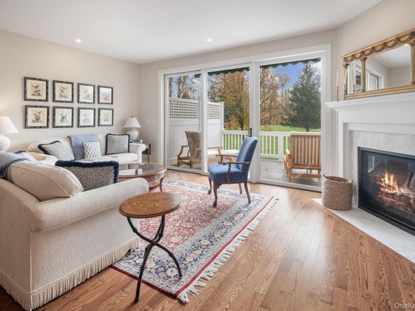 19 Club Court, Pleasantville NY 10570