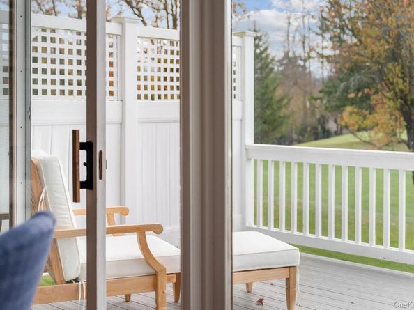 19 Club Court, Pleasantville NY 10570