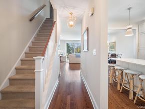 19 Club Court, Pleasantville NY 10570