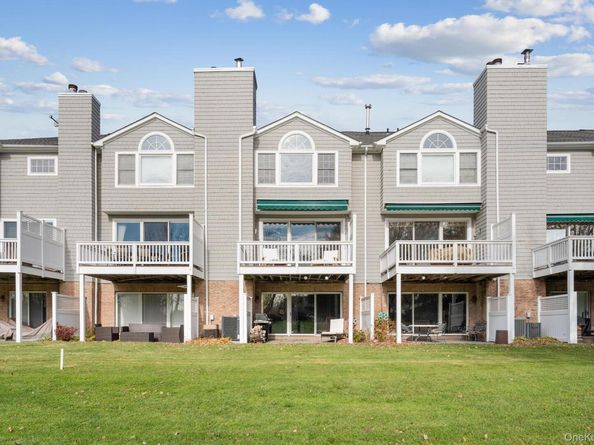 19 Club Court, Pleasantville NY 10570