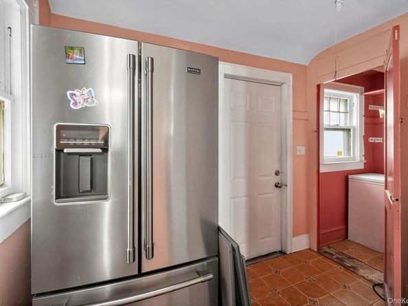 82 E Clinton Avenue, Roosevelt NY 11575