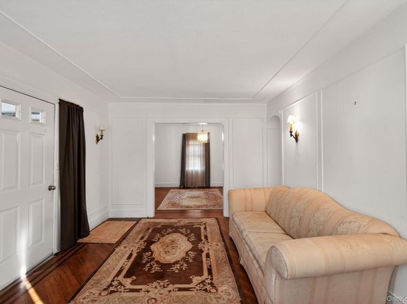 82 E Clinton Avenue, Roosevelt NY 11575