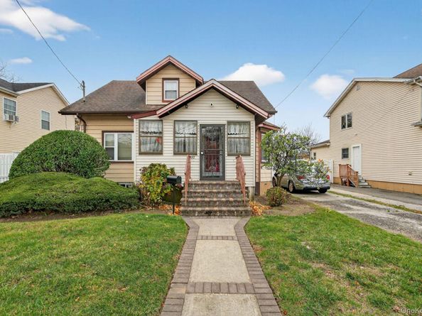 82 E Clinton Avenue, Roosevelt NY 11575