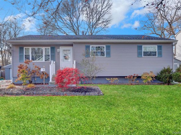 7 Winston Road, Centereach NY 11720