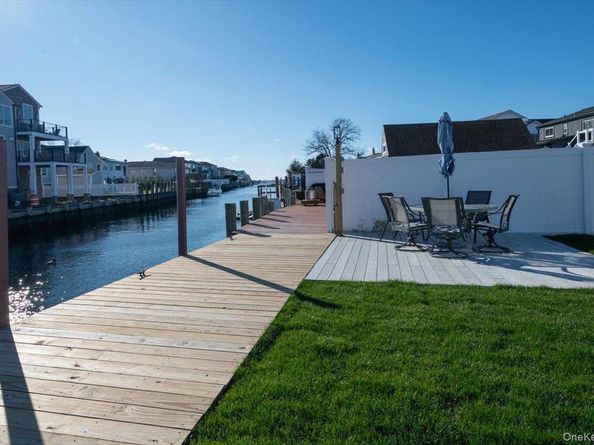 55 Alhambra Road, Massapequa NY 11758