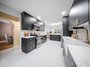 10 Pinedale Avenue, Farmingville NY 11738