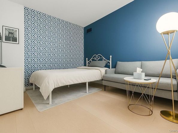 131-01 40th Road 11A, Flushing NY 11354