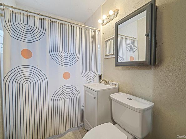 18 Chickadee Lane, Levittown NY 11756