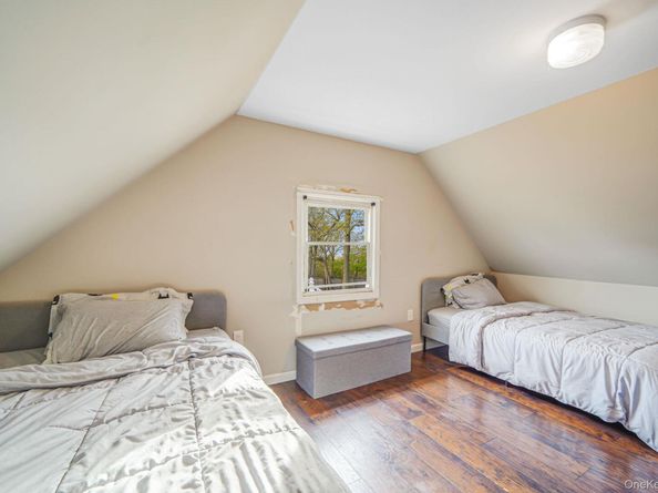 18 Chickadee Lane, Levittown NY 11756