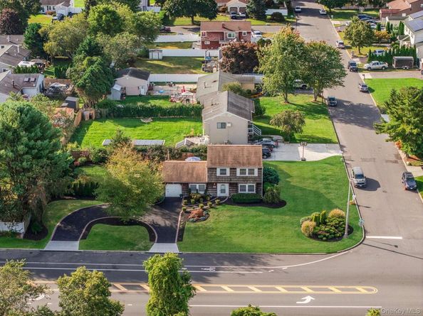 360 Woodside Avenue, Bellport NY 11713