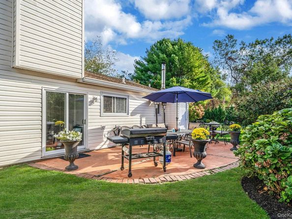 360 Woodside Avenue, Bellport NY 11713